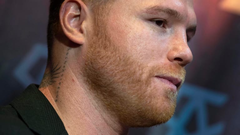 Seguidores del Canelo acampan toda la noche por un boleto